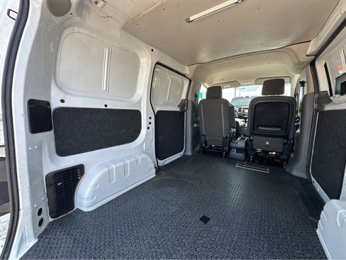 Used 2015 Nissan NV200 SV w/ Technology Package FWD image 34