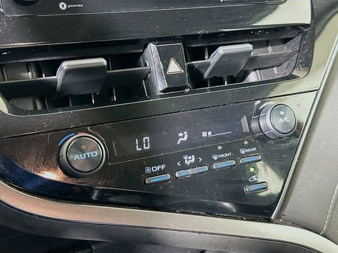 Used 2021 Toyota Camry SE image 17