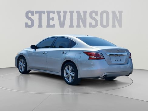 Used 2014 Nissan Altima 2.5 SV FWD image 3