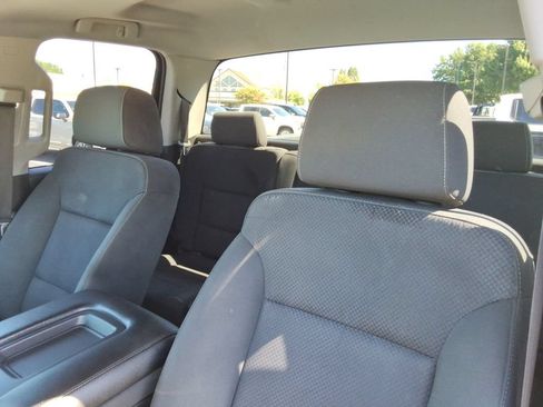 Used 2019 Chevrolet Silverado 1500 LT AWD/4WD image 22