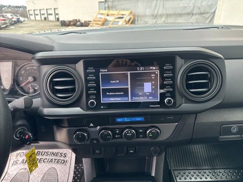 Used 2022 Toyota Tacoma TRD Off-Road image 13