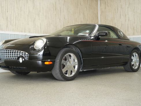 Used 2002 Ford Thunderbird image 4