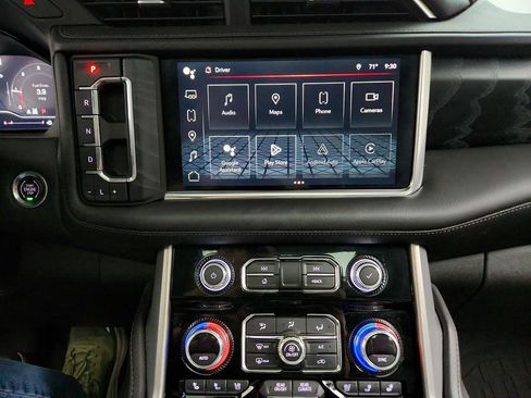 Used 2022 GMC Yukon Denali w/ Denali Premium Package AWD/4WD image 20
