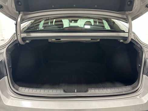 Used 2025 Hyundai Elantra Sport image 41