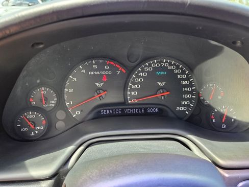 Used 1999 Chevrolet Corvette Coupe w/ Memory Pkg RWD image 18