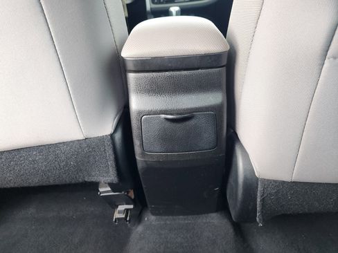 Used 2017 Toyota Corolla LE image 16