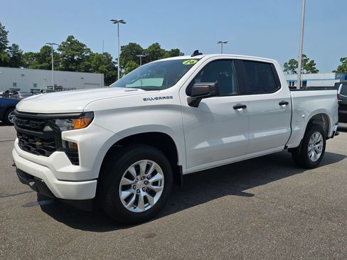 Used 2026 Chevrolet Silverado 1500 Custom RWD image 1