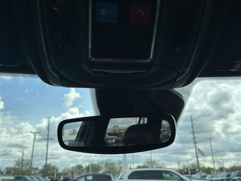 Used 2024 Jeep Grand Cherokee Altitude AWD/4WD image 28