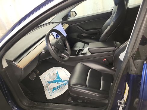 Used 2020 Tesla Model 3 Standard Range Plus image 6