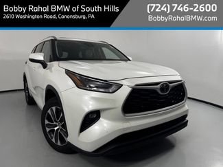 Used 2021 Toyota Highlander XLE AWD/4WD video 1