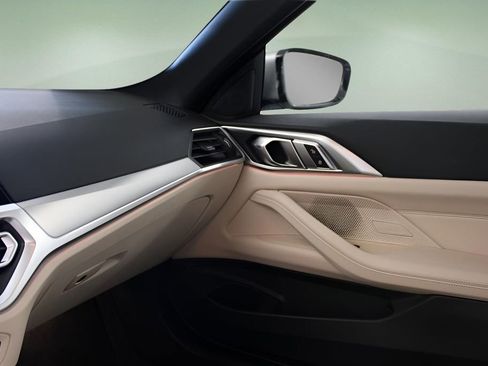 Used 2023 BMW M440i Coupe w/ Premium Package image 19