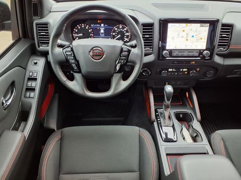 Used 2024 Nissan Frontier PRO-4X w/ Technology Package AWD/4WD image 2