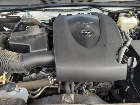 Used 2020 Toyota Tacoma TRD Off-Road image 17