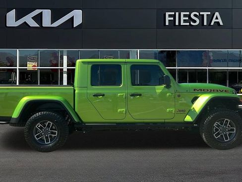 Used 2025 Jeep Gladiator Mojave image 6