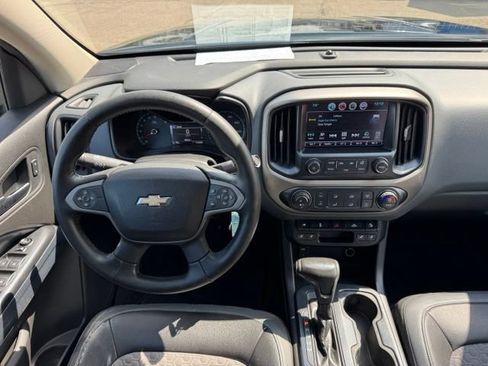 Used 2016 Chevrolet Colorado Z71 w/ Z71 Midnight Edition AWD/4WD image 17