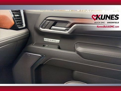 Used 2024 GMC Sierra 1500 Denali w/ Technology Package AWD/4WD image 23