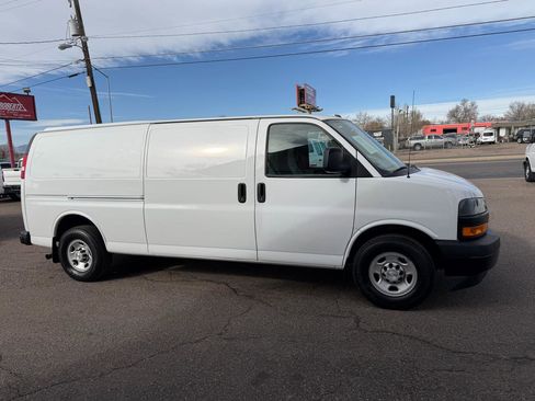 Used 2019 Chevrolet Express 3500 Extended w/ Driver Convenience Package image 35