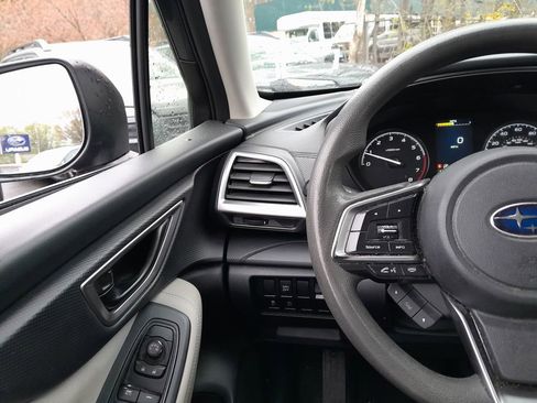 Used 2023 Subaru Forester AWD/4WD image 17