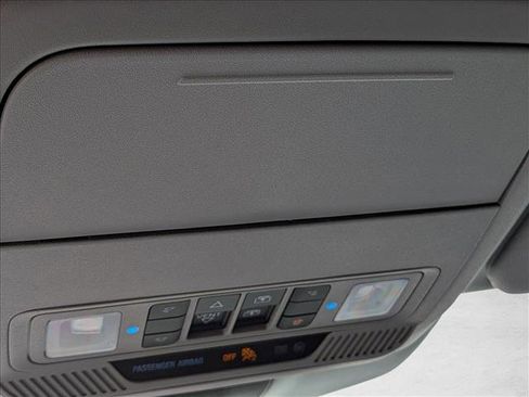 Used 2023 Ford Explorer XLT w/ Equipment Group 202A RWD image 12