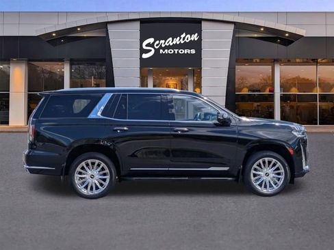 Used 2023 Cadillac Escalade Premium Luxury AWD/4WD image 6