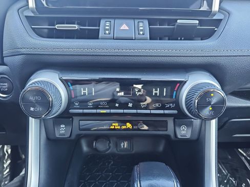 Used 2023 Toyota RAV4 XLE Premium image 29