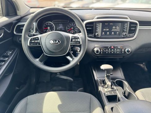 Used 2019 Kia Sorento L image 24