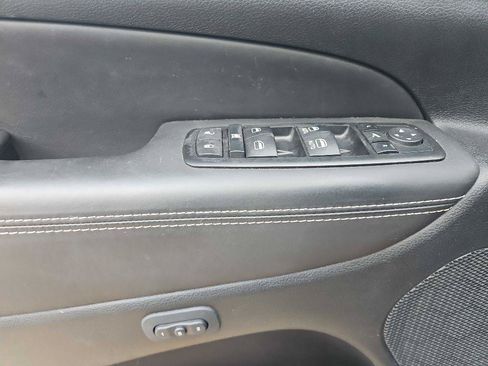 Used 2014 Jeep Grand Cherokee Overland w/ Advanced Technology Group AWD/4WD image 17