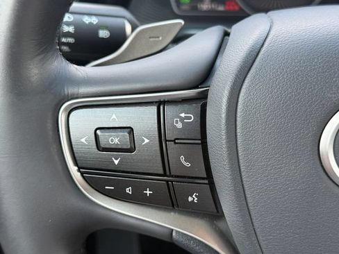 Used 2024 Lexus ES 300h w/ Premium Package FWD image 22