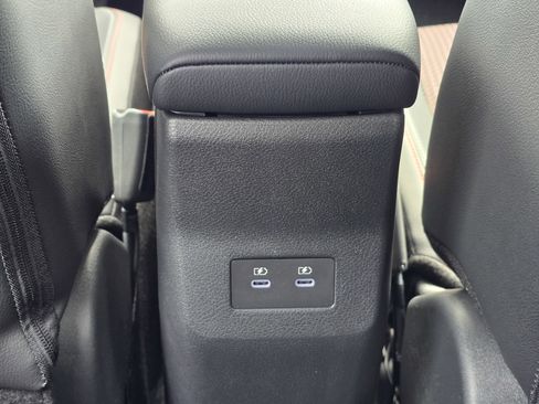 Used 2025 Nissan Kicks SR AWD/4WD image 12