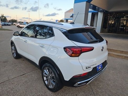 Used 2022 Buick Encore GX Essence w/ Advanced Technology Package image 7