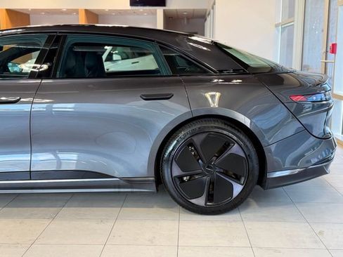 Used 2025 Lucid Air Touring AWD/4WD image 9