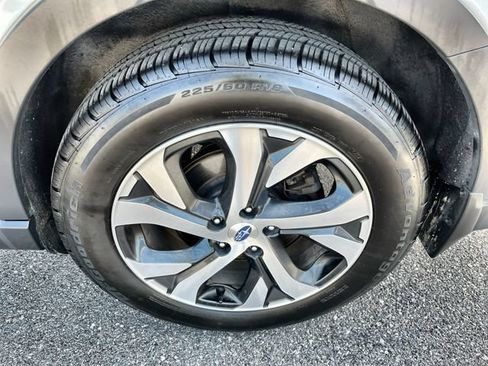 Used 2021 Subaru Outback Touring w/ Popular Package #2 AWD/4WD image 21