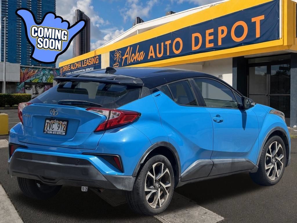 Used 2019 Toyota C-HR FWD image 5