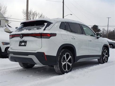 New 2026 Volkswagen Tiguan SE image 3