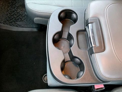 Used 2018 RAM 1500 Classic SLT image 14