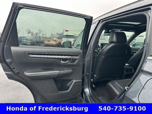 Used 2025 Honda CR-V Sport-L image 31