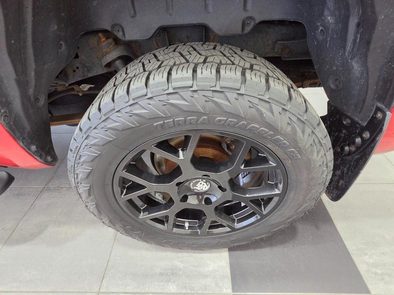 Used 2014 Toyota Tundra SR5 AWD/4WD image 5