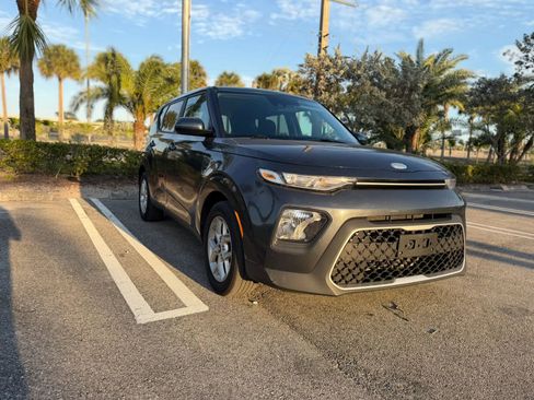 Used 2020 Kia Soul S FWD image 7
