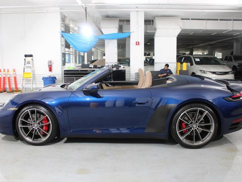 Used 2020 Porsche 911 Carrera S RWD image 3