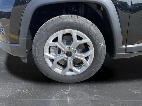 New 2025 Jeep Compass Latitude w/ Sun & Sound Group image 38