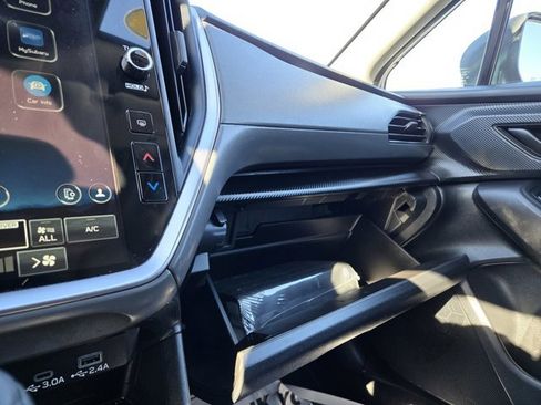 Used 2024 Subaru Crosstrek 2.0i Premium image 13