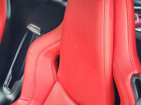 Used 2020 Chevrolet Corvette Stingray Coupe w/ Z51 Performance Package RWD image 21