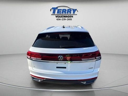 New 2026 Volkswagen Atlas Cross Sport SE AWD/4WD image 3