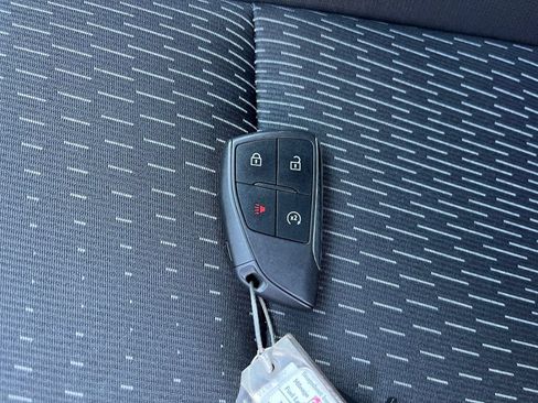 Used 2025 Chevrolet Equinox LT FWD image 17