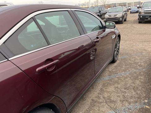 Used 2019 Ford Taurus Limited image 15