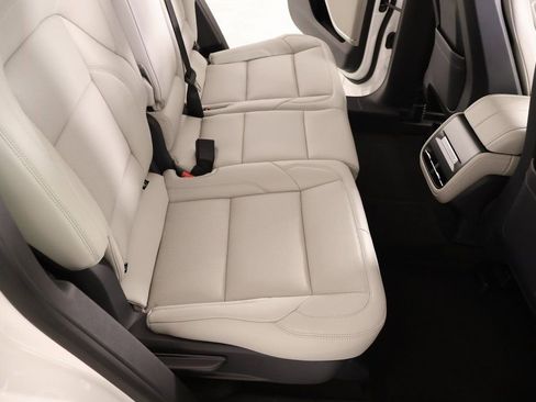 New 2026 Lincoln Nautilus Premier w/ Jet Appearance Package AWD/4WD image 14