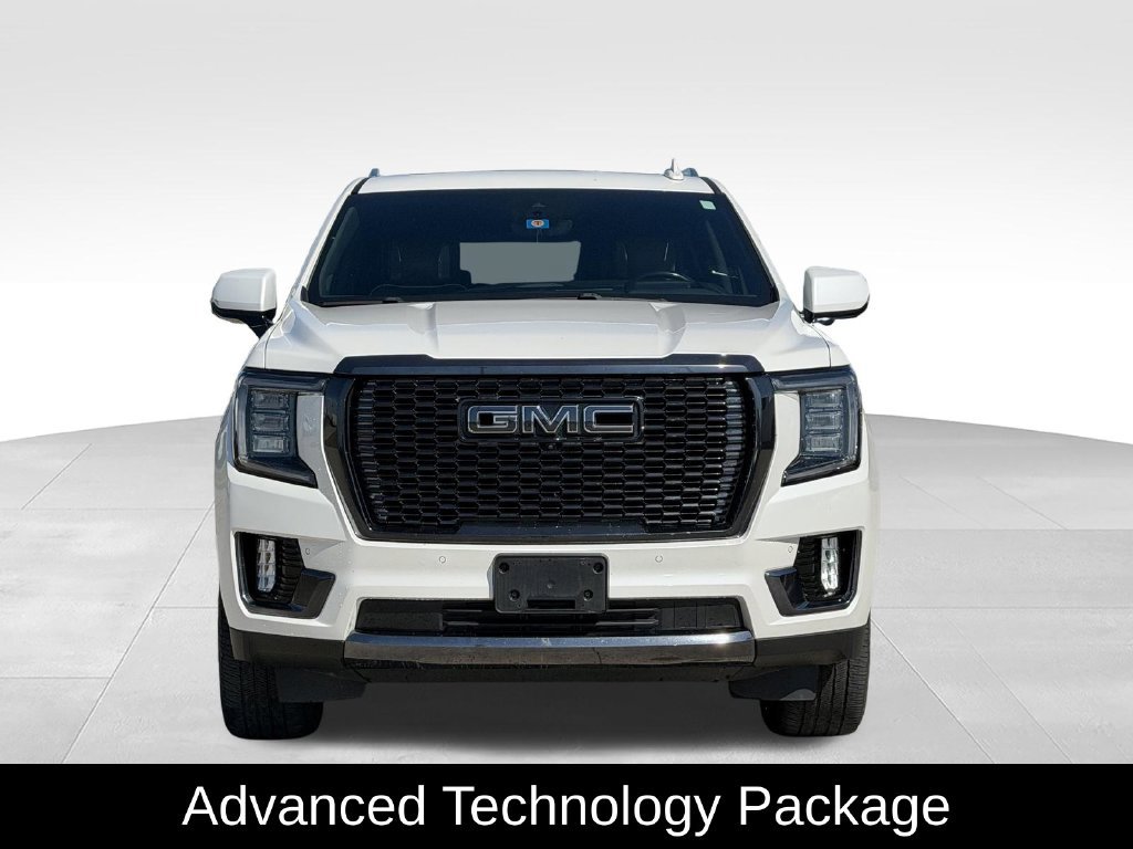 Used 2023 GMC Yukon XL Denali Ultimate AWD/4WD image 3