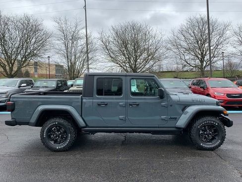 New 2026 Jeep Gladiator Sport AWD/4WD image 7