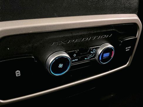 Certified 2024 Ford Expedition Max XLT image 33