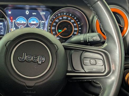 Used 2021 Jeep Gladiator Sport image 18